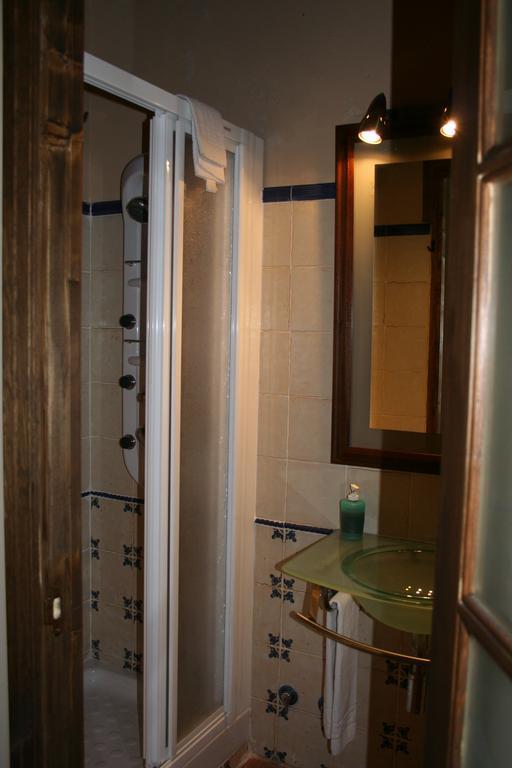 ホテルLa Huerta De San Lorenzo セゴビア 部屋 写真