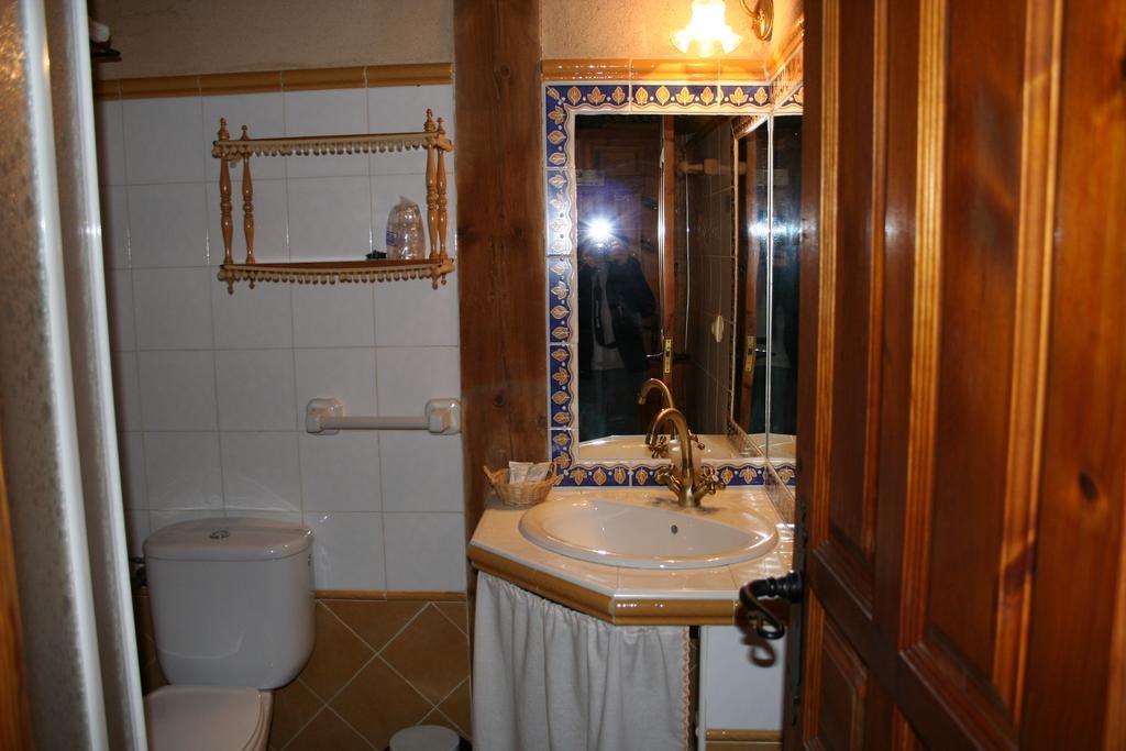 ホテルLa Huerta De San Lorenzo セゴビア 部屋 写真