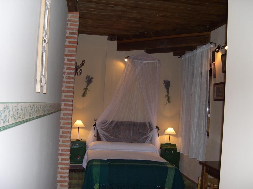 ホテルLa Huerta De San Lorenzo セゴビア 部屋 写真