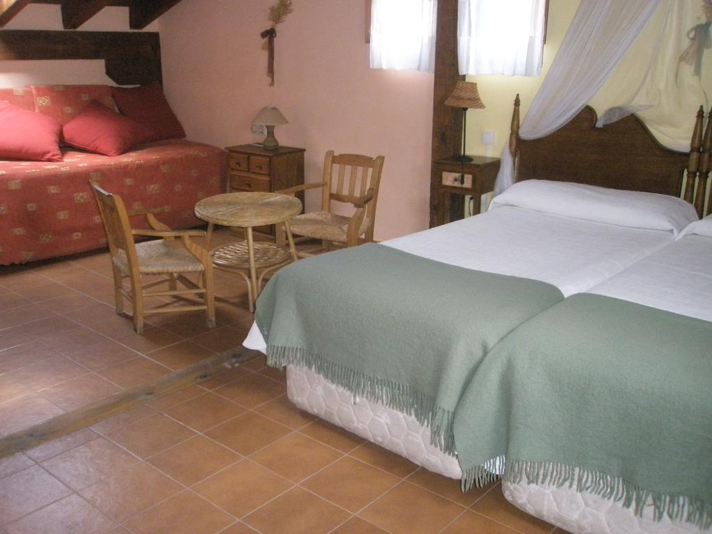 ホテルLa Huerta De San Lorenzo セゴビア 部屋 写真